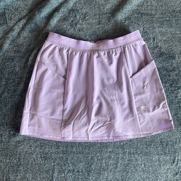 Like New Fabletics Woven Pocket Skirt w/Built in Shorts Lilac/White Size Medium - Picture 1 of 3